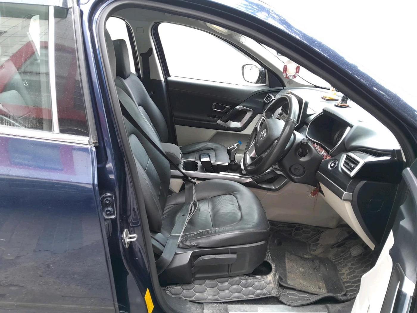 2021 Tata Safari XT PLUS, Diesel, Manual, 1,31,271 km, interior