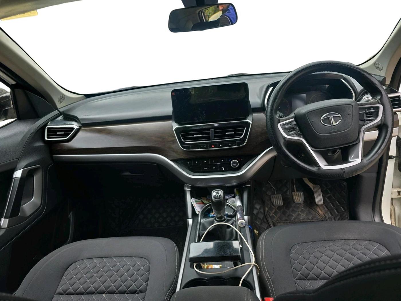 2023 Tata Harrier XT PLUS 2.0L KRYOTEC, Diesel, Manual, 1,96,904 km, interior