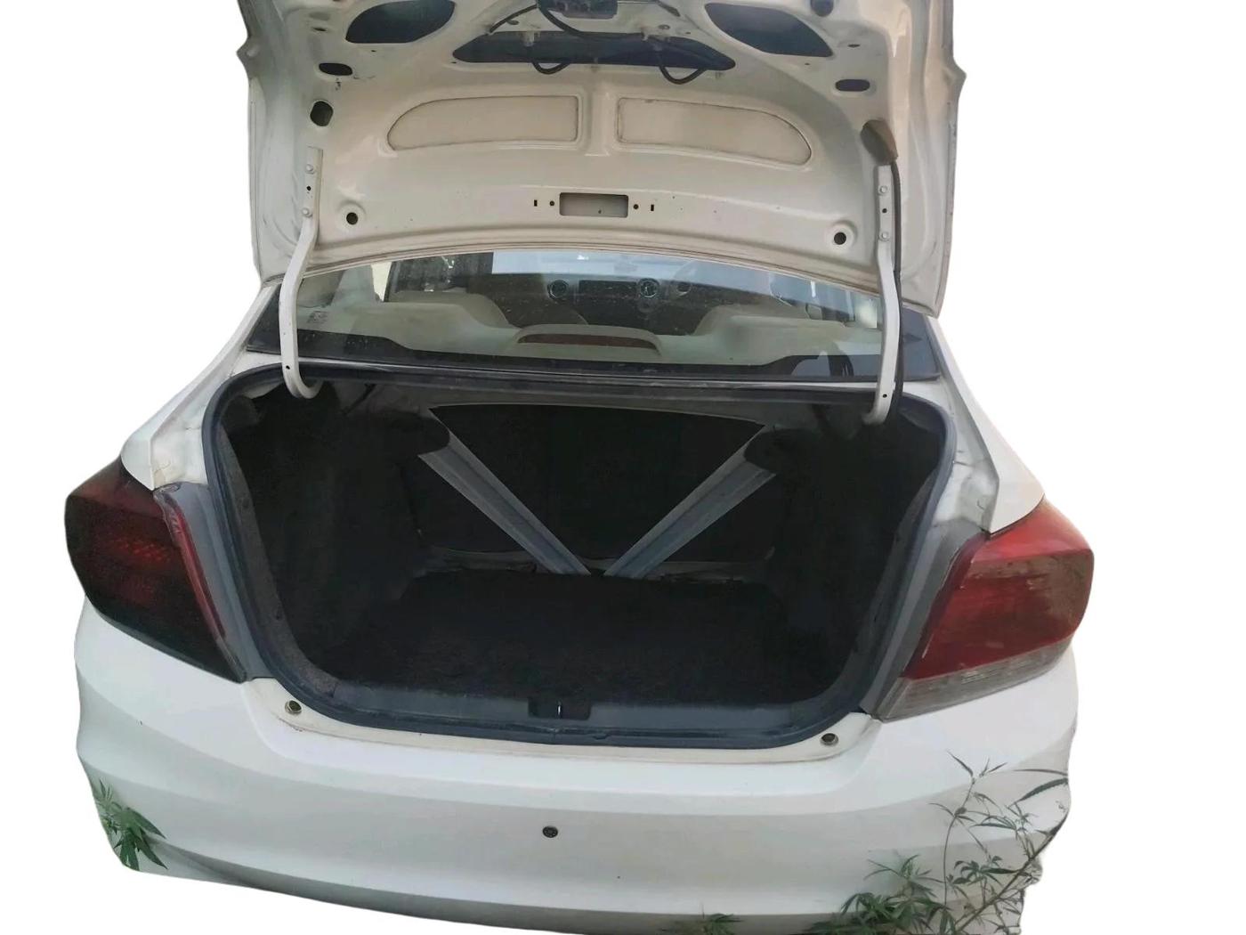 2013 Honda Amaze 1.2L I-VTEC S, Petrol, Manual, 1,07,296 km, exterior