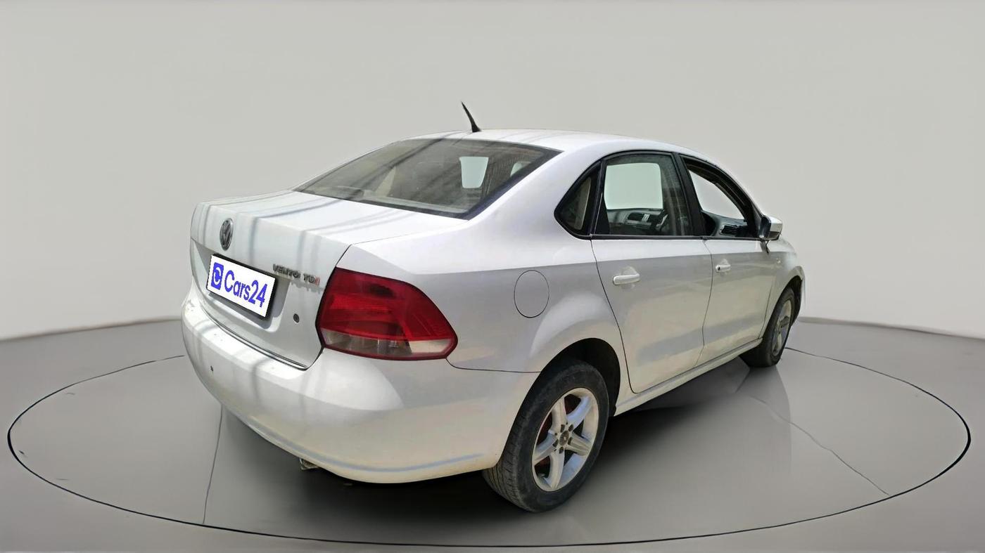 2011 Volkswagen Vento TRENDLINE DIESEL 1.6, Diesel, Manual, 1,17,673 km, exterior
