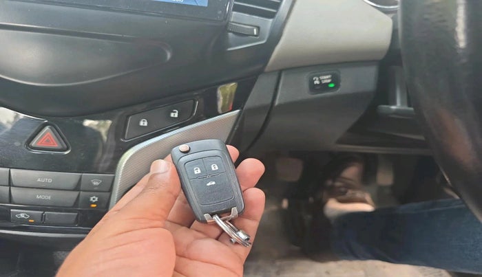 2013 Chevrolet Cruze LTZ, Diesel, Manual, 75,628 km, interior