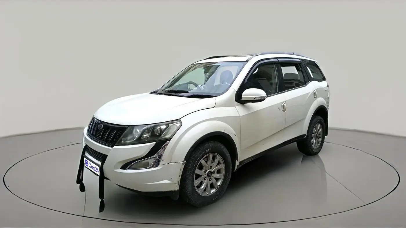 2016 Mahindra XUV500 W10 AT, Diesel, Automatic, 1,59,200 km, exterior
