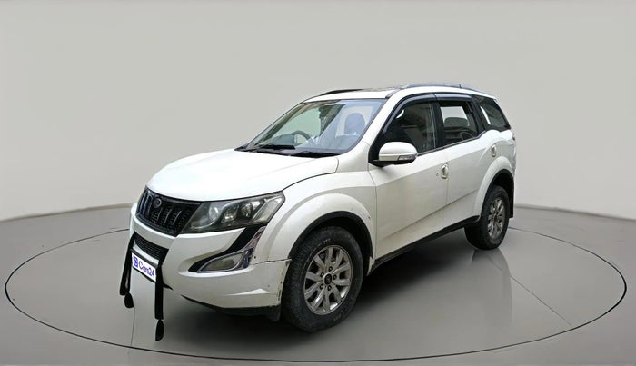 2016 Mahindra XUV500 W10 AT, Diesel, Automatic, 1,58,916 km, exterior