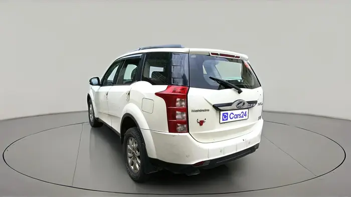 2016 Mahindra XUV500 W10 AT, Diesel, Automatic, 1,59,200 km, exterior