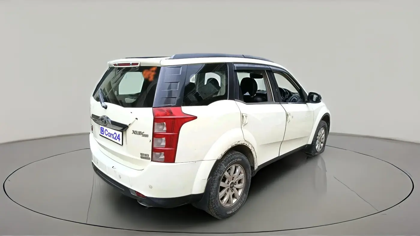 2016 Mahindra XUV500 W10 AT, Diesel, Automatic, 1,59,200 km, exterior