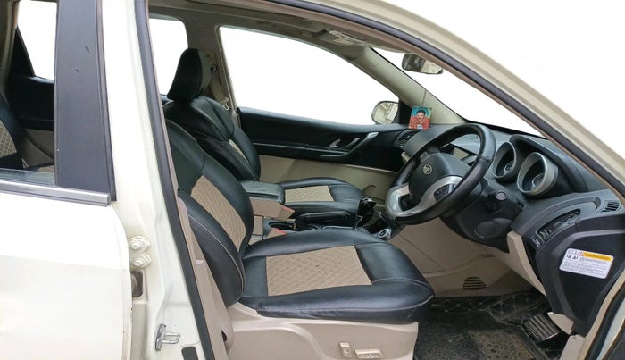 2016 Mahindra XUV500 W10 AT, Diesel, Automatic, 1,58,916 km, interior