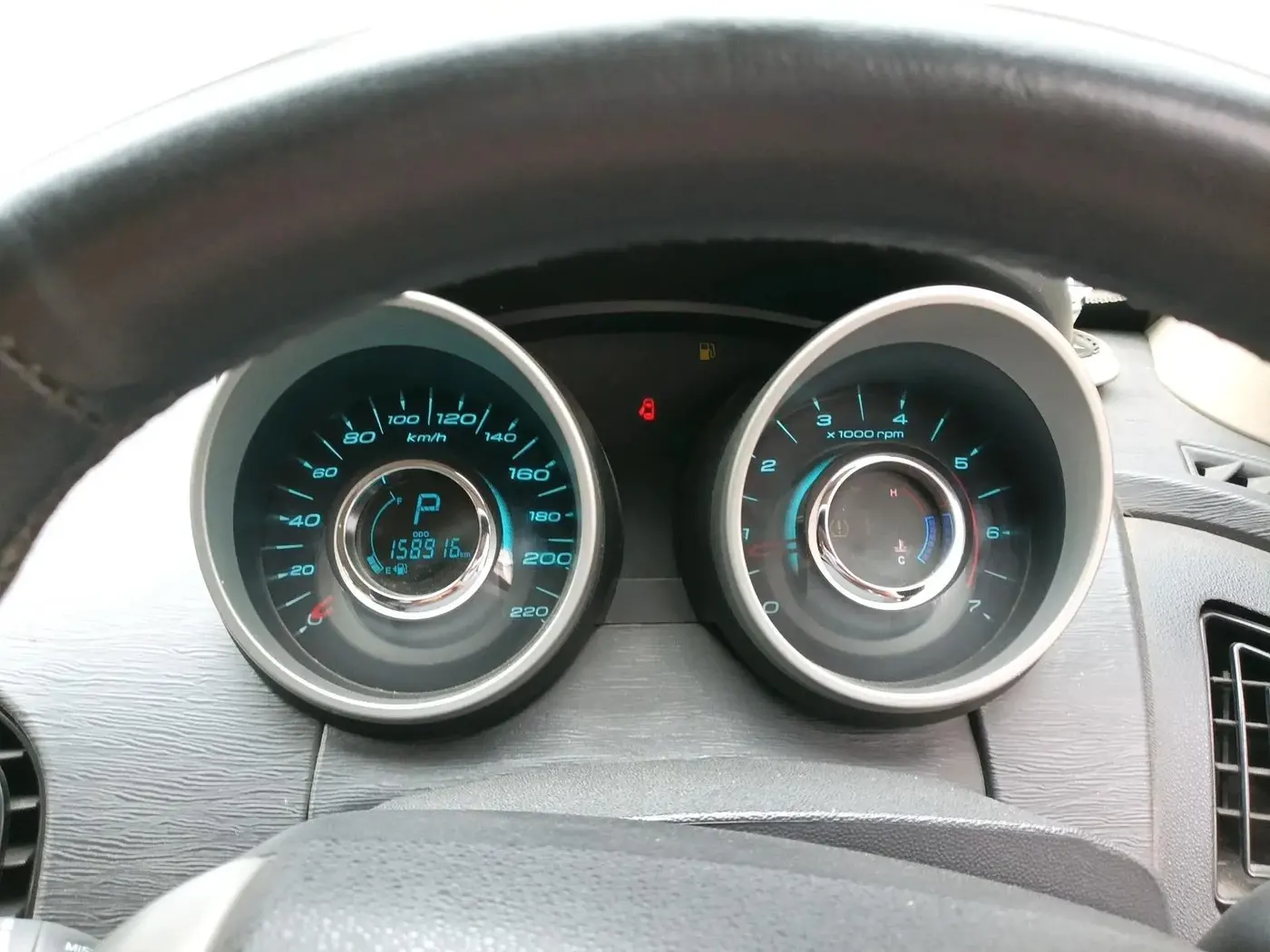 2016 Mahindra XUV500 W10 AT, Diesel, Automatic, 1,59,200 km, interior