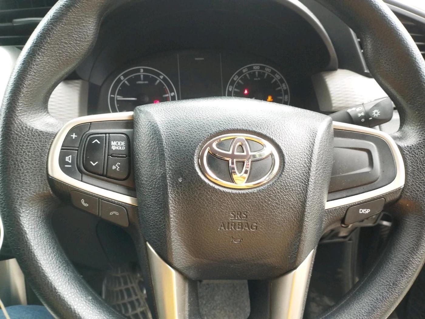 2022 Toyota Innova Crysta 2.4 G 8 STR, Diesel, Manual, 37,482 km, interior