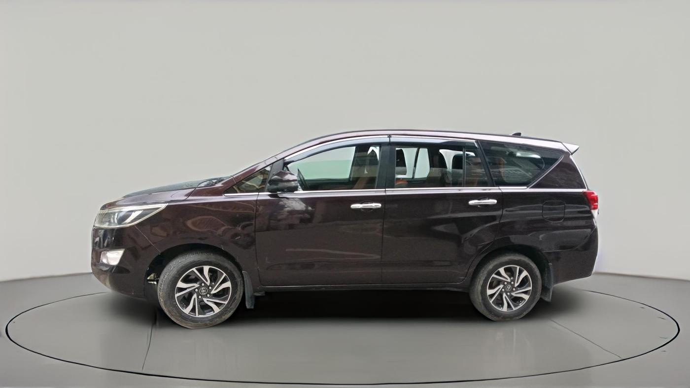 2017 Toyota Innova Crysta 2.4 VX 7 STR, Diesel, Manual, 88,545 km, exterior