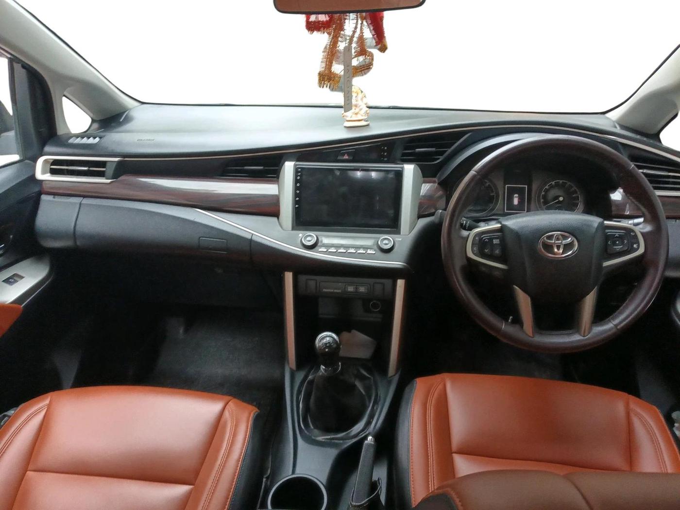 2017 Toyota Innova Crysta 2.4 VX 7 STR, Diesel, Manual, 88,545 km, interior