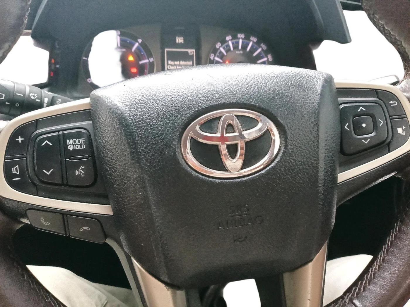 2017 Toyota Innova Crysta 2.4 VX 7 STR, Diesel, Manual, 88,545 km, interior