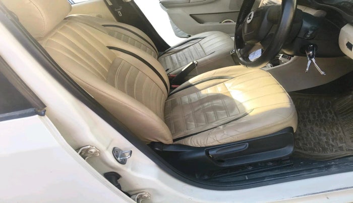 2011 Skoda Fabia ELEGANCE 1.2 TDI, Diesel, Manual, 1,00,093 km, interior