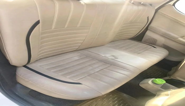 2011 Skoda Fabia ELEGANCE 1.2 TDI, Diesel, Manual, 1,00,093 km, interior