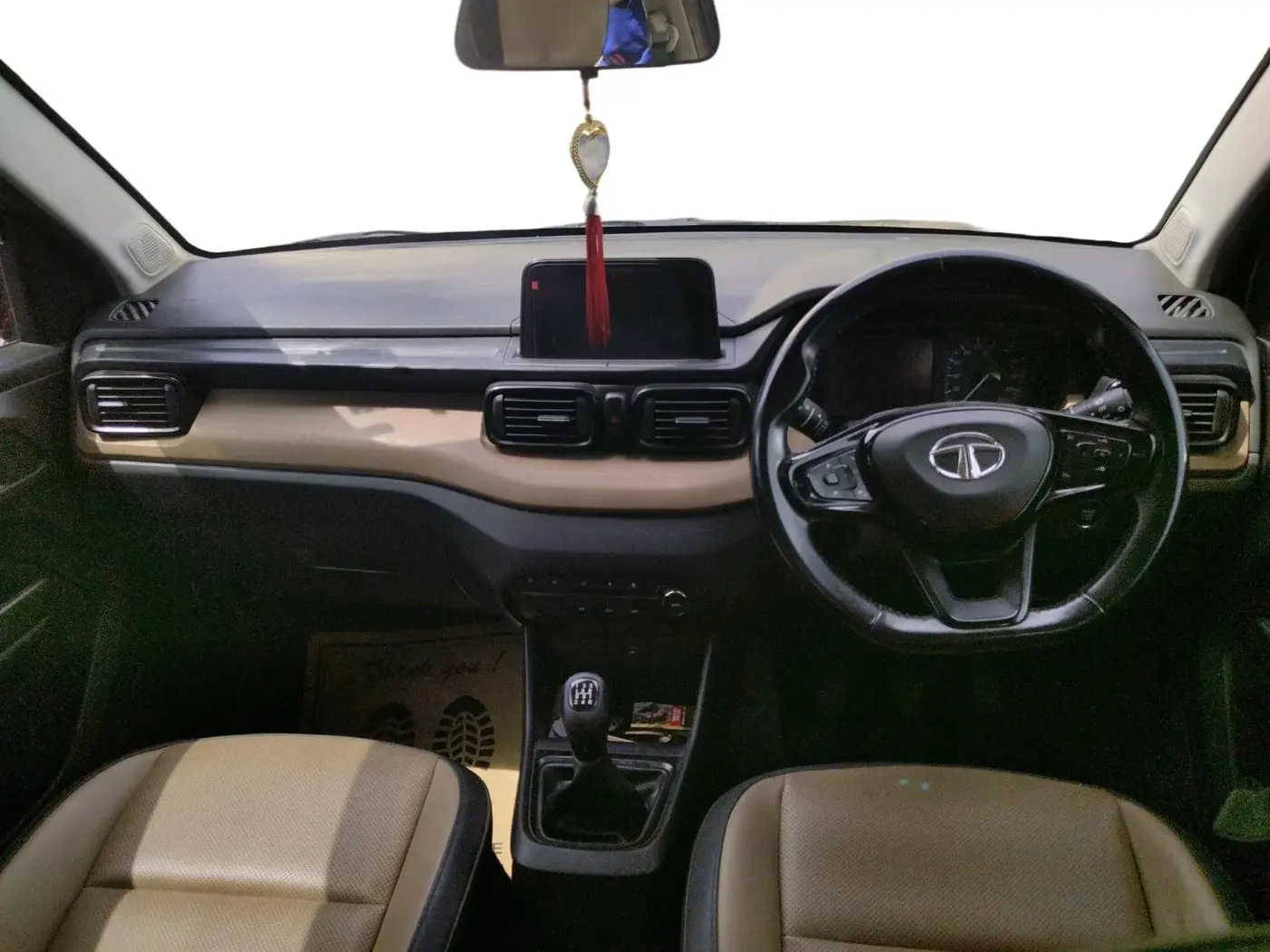 2022 Tata PUNCH CREATIVE 1.2 MT KAZIRANGA EDITION , Petrol, Manual, 50,310 km, interior