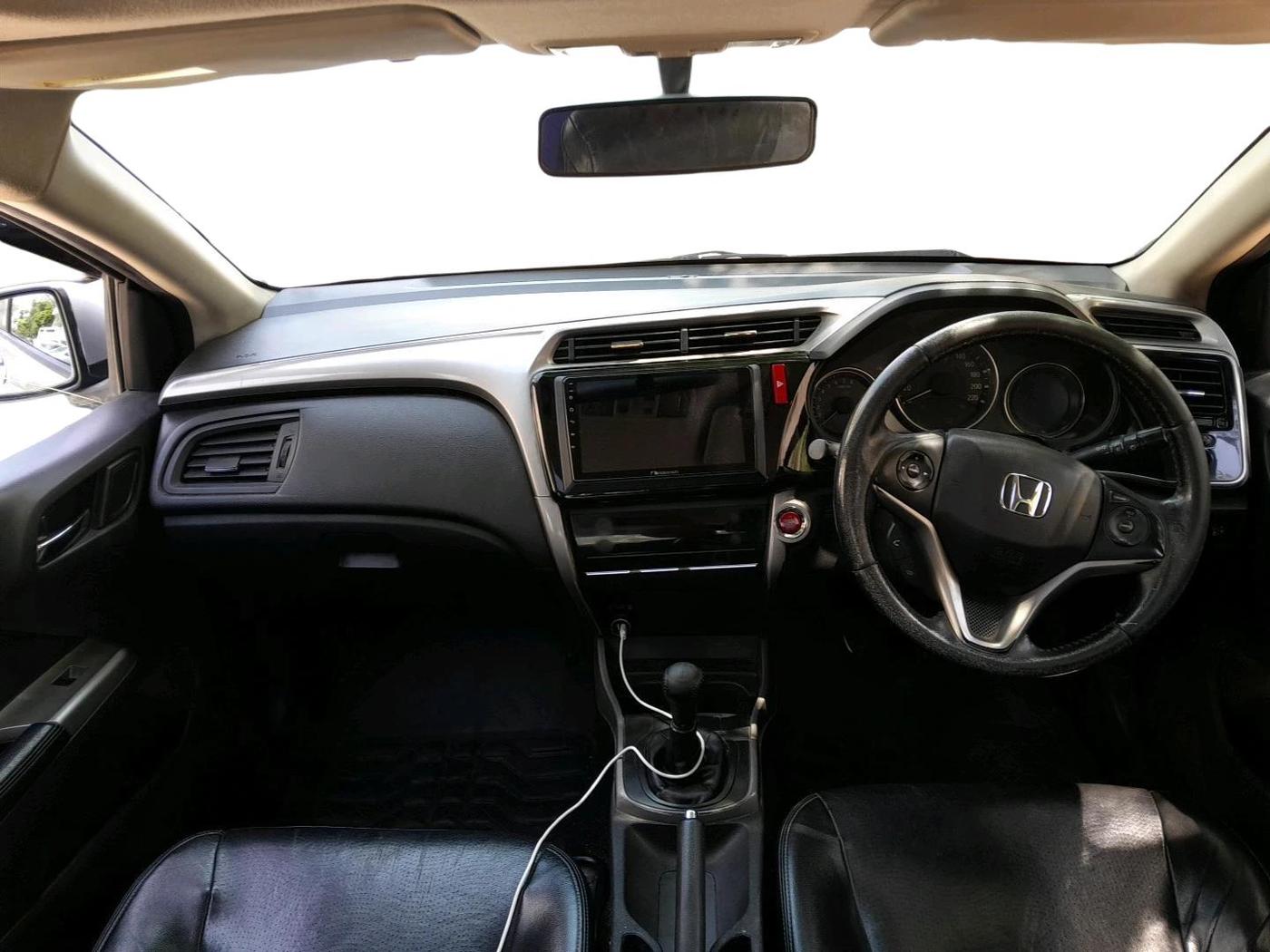2016 Honda City 1.5L I-VTEC VX, Petrol, Manual, 1,92,300 km, interior