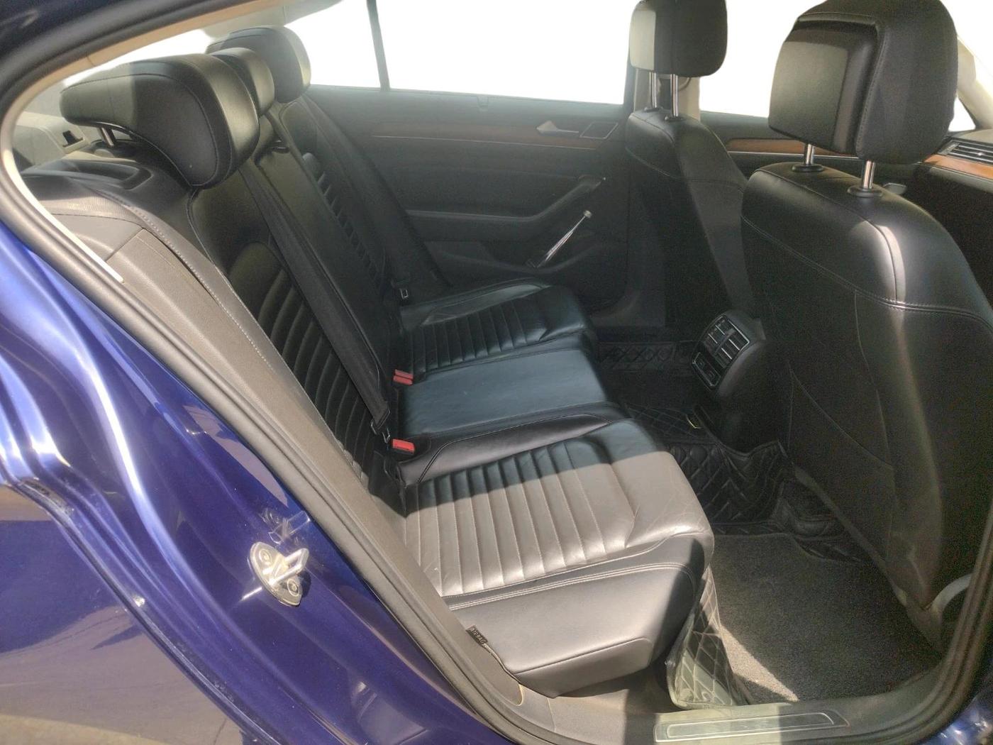 2018 Volkswagen Passat HIGHLINE DSG, Diesel, Automatic, 95,892 km, interior
