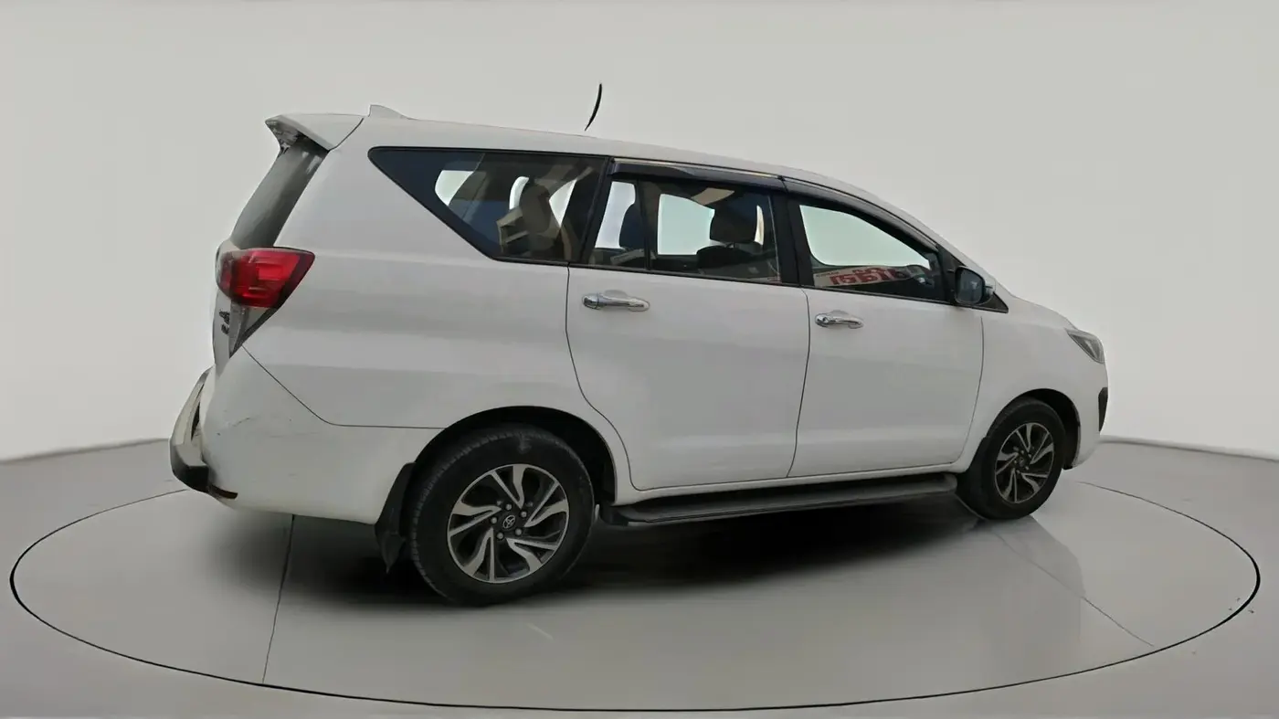 2022 Toyota Innova Crysta 2.4 G 7 STR, Diesel, Manual, 44,160 km, exterior