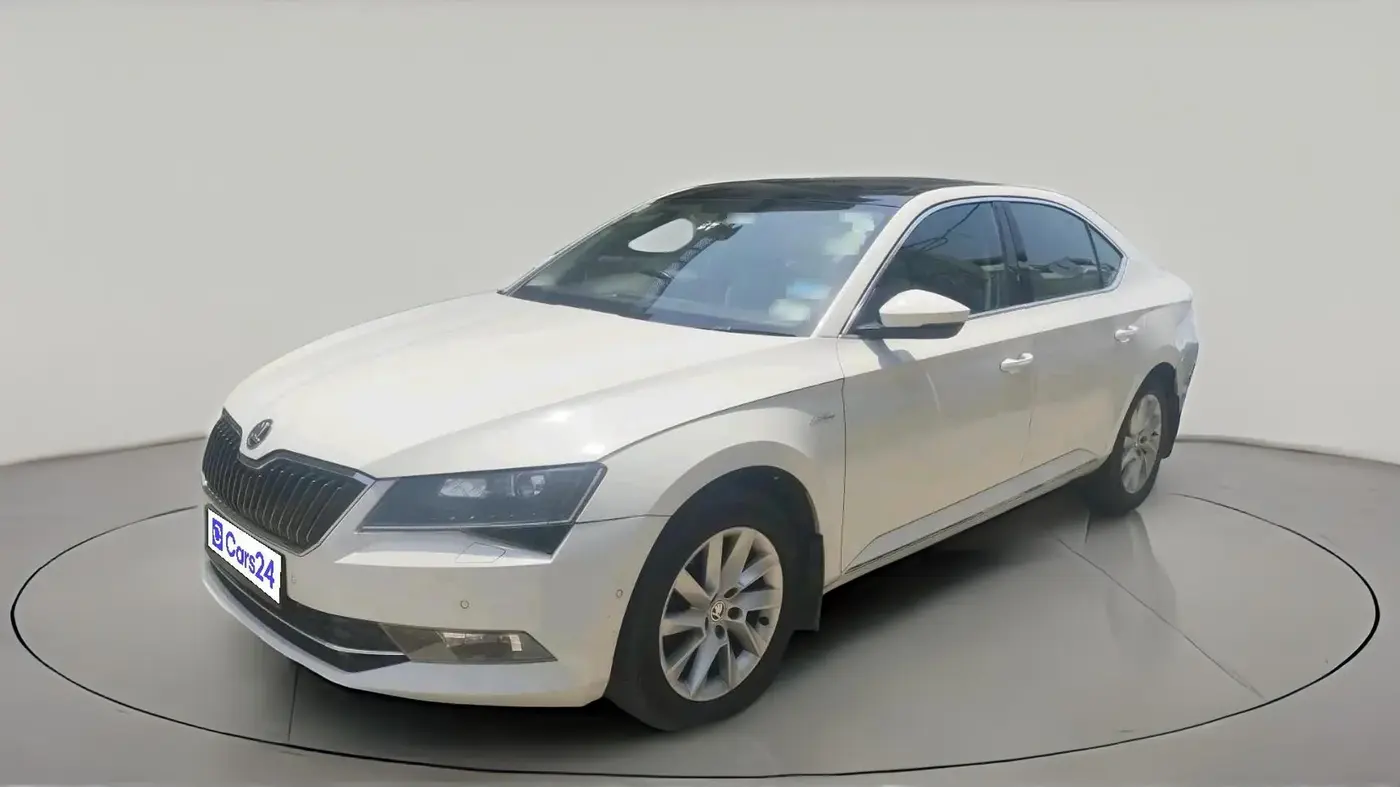 2018 Skoda Superb L&K 2.0 TDI AT, Diesel, Automatic, 1,27,726 km, exterior