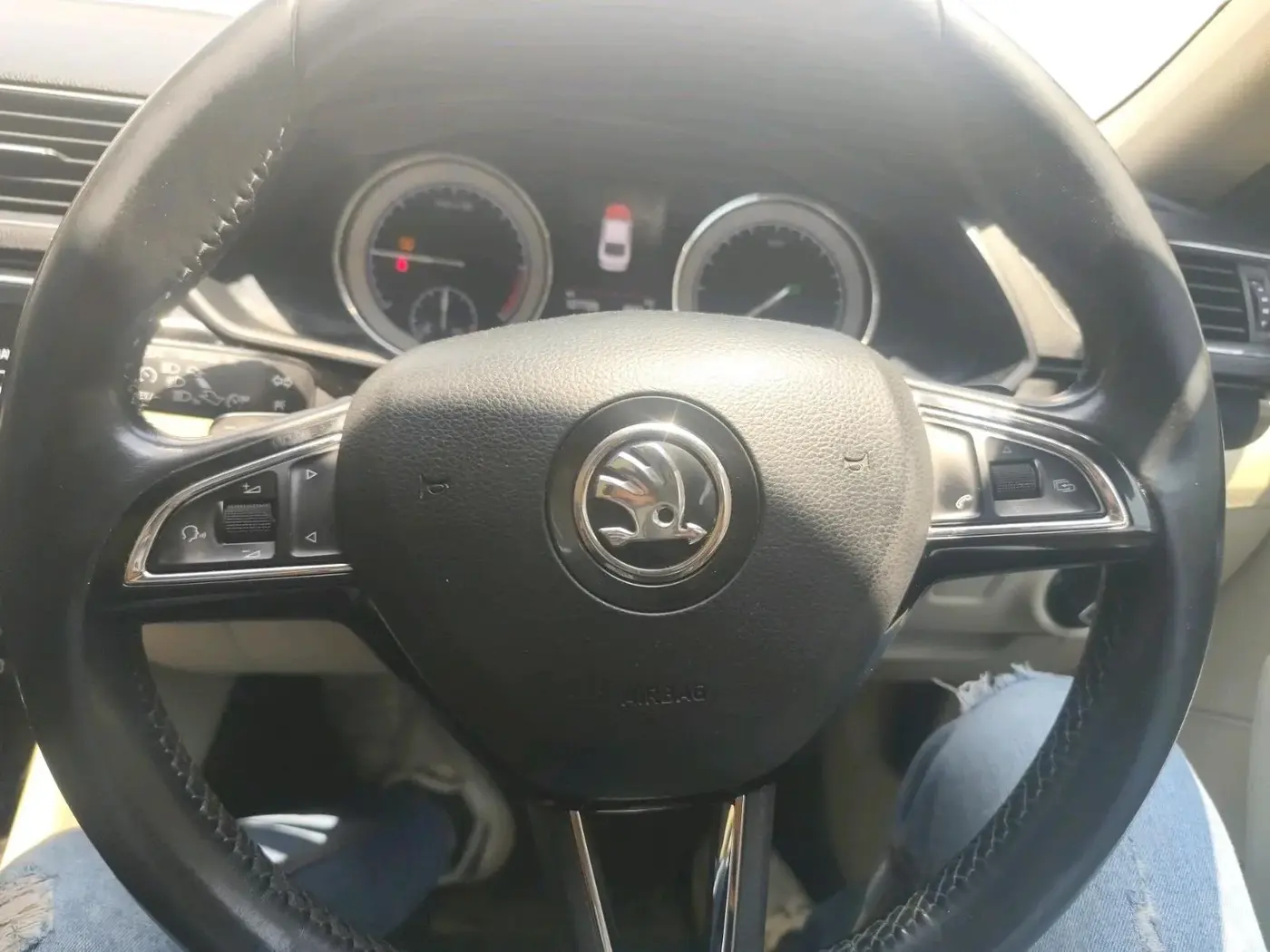 2018 Skoda Superb L&K 2.0 TDI AT, Diesel, Automatic, 1,27,726 km, interior