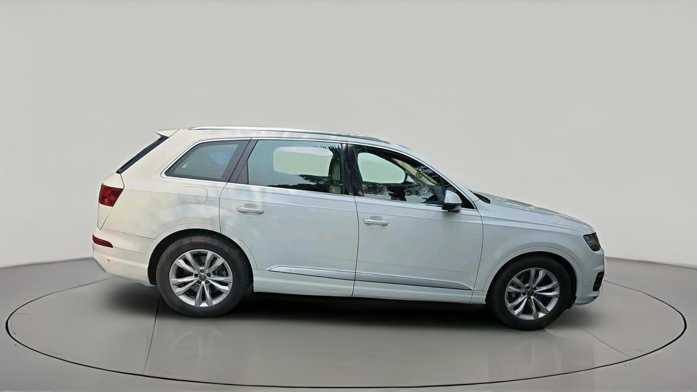 2019 Audi Q7 45 TDI QUATTRO PREMIUM PLUS, Diesel, Automatic, 1,01,842 km, exterior