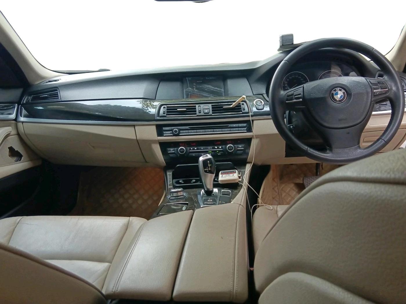 2012 BMW 5 Series 520D 2.0, Diesel, Automatic, 71,009 km, interior