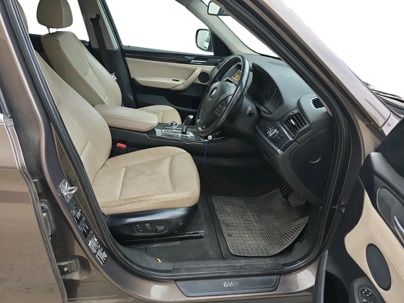 2012 BMW X3 XDRIVE 20D, Diesel, Automatic, 99,513 km, interior