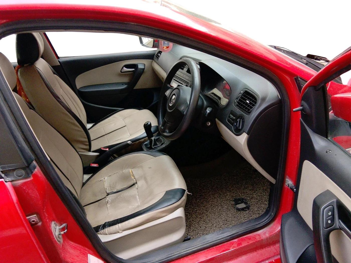 2012 Volkswagen Polo TRENDLINE 1.2L DIESEL, Diesel, Manual, 1,39,677 km, interior