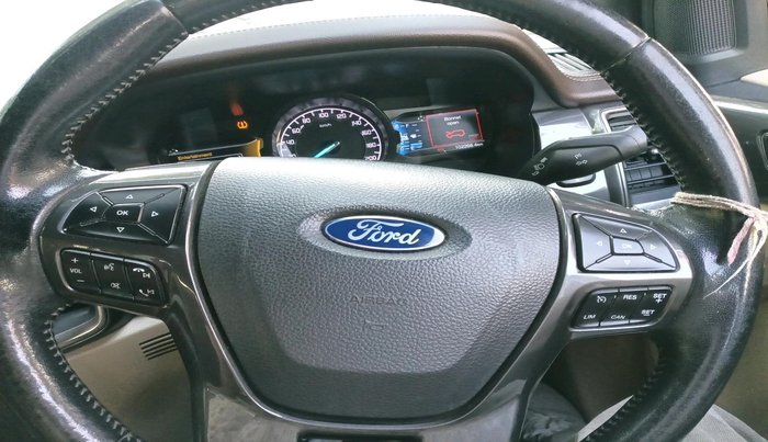 2016 Ford Endeavour TITANIUM 3.2 4X4 AT, Diesel, Automatic, 1,02,269 km, interior