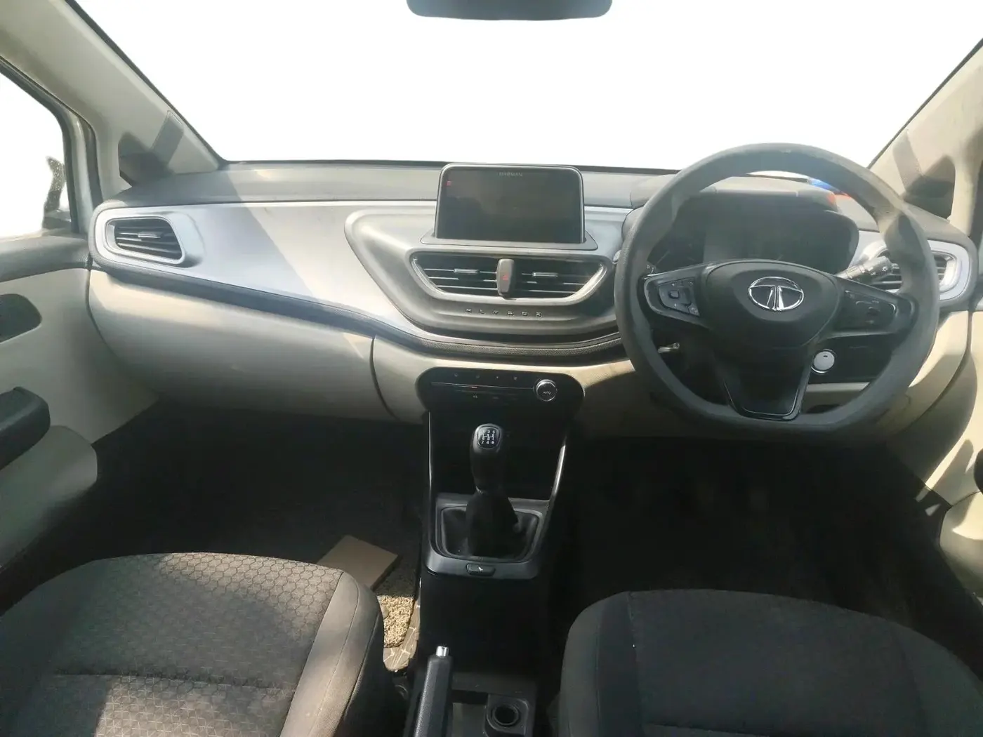 2021 Tata ALTROZ XT DIESEL, Diesel, Manual, 67,547 km, interior