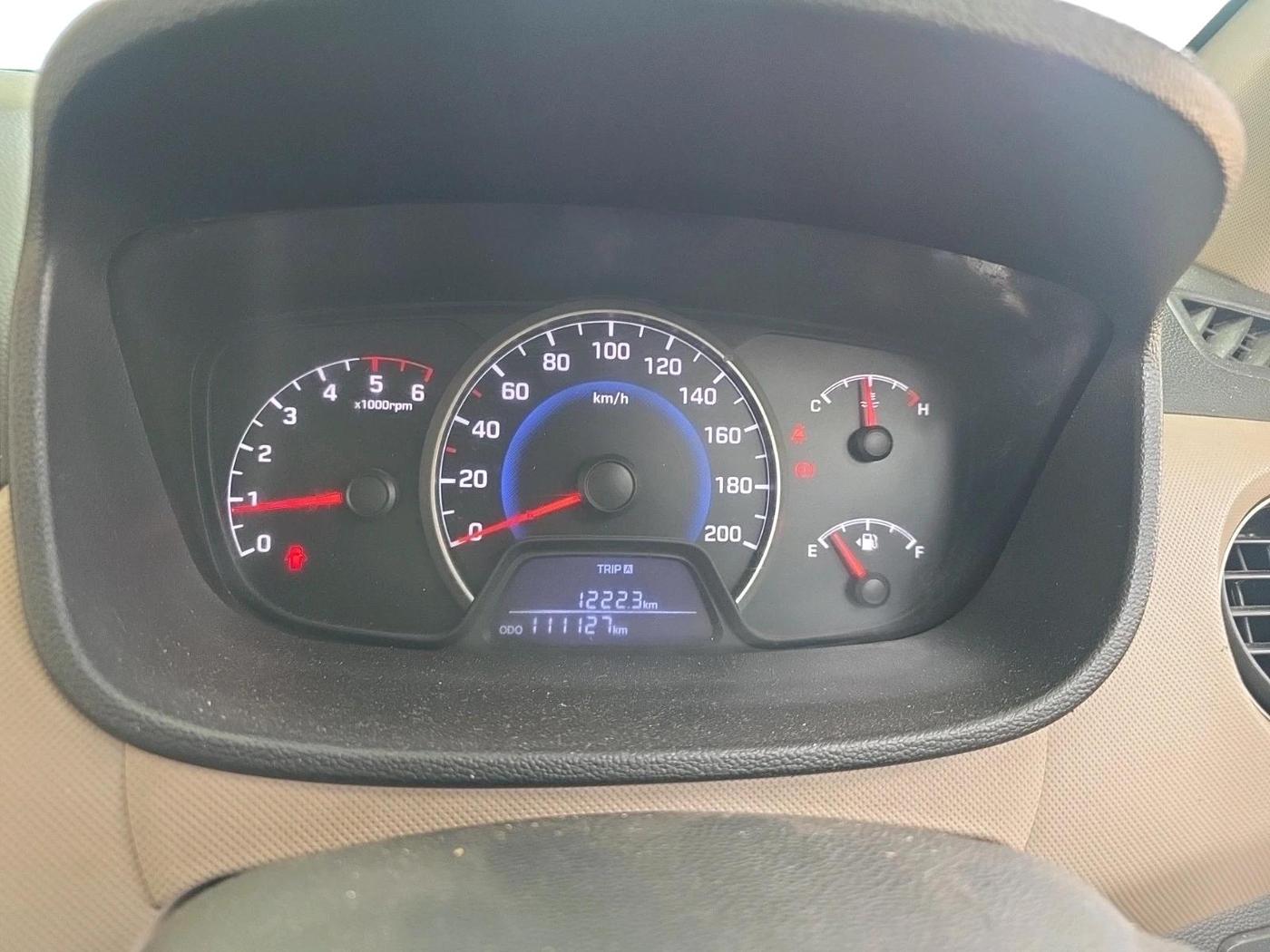 2015 Hyundai Grand i10 SPORTZ 1.1 CRDI, Diesel, Manual, 1,11,127 km, interior