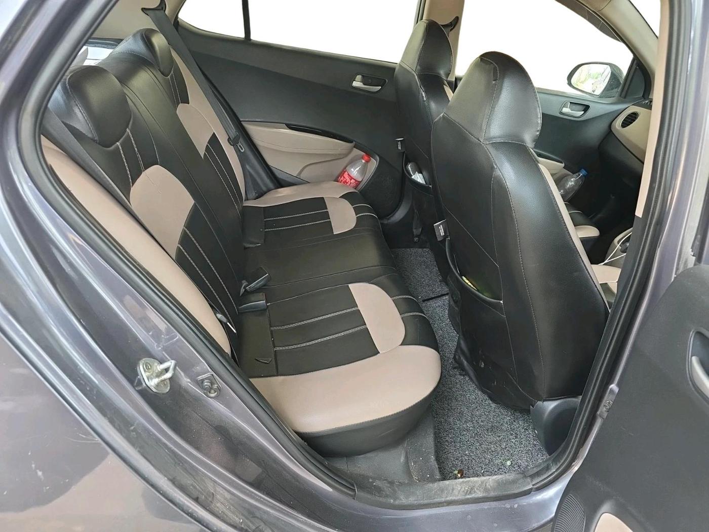 2015 Hyundai Grand i10 SPORTZ 1.1 CRDI, Diesel, Manual, 1,11,127 km, interior