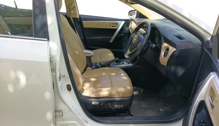 2017 Toyota Corolla Altis VL CVT PETROL, Petrol, Automatic, 96,584 km, interior