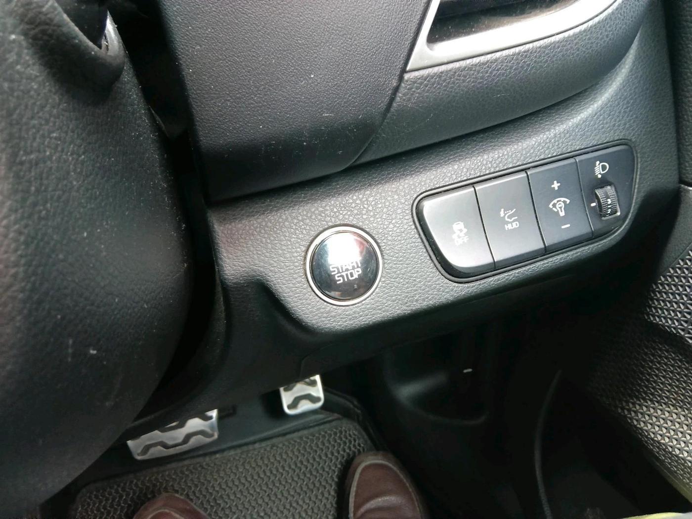 2021 KIA SELTOS GTX PLUS AT 1.5 DIESEL, Diesel, Automatic, 1,39,301 km, interior
