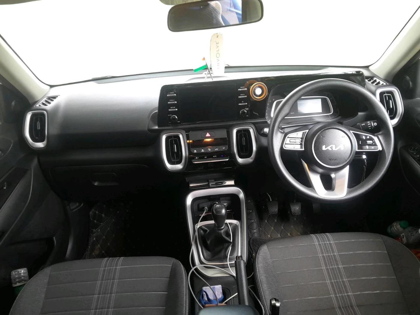 2025 KIA SONET HTK (O) 1.2 Petrol MT, Petrol, Manual, 24,841 km, interior
