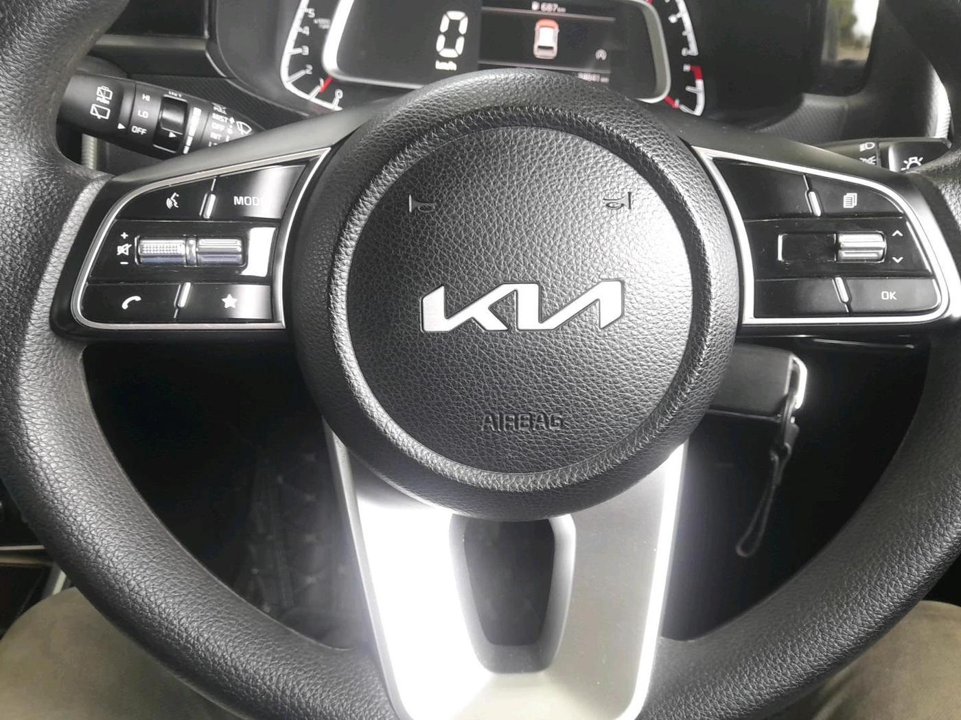 2025 KIA SONET HTK (O) 1.2 Petrol MT, Petrol, Manual, 24,841 km, interior