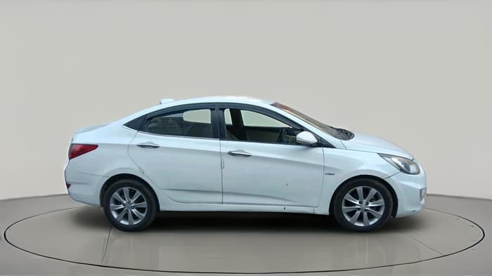 2013 Hyundai Verna FLUIDIC 1.6 CRDI SX, Diesel, Manual, 1,75,802 km, exterior