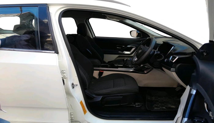 2023 Tata Safari XT PLUS, Diesel, Manual, 64,899 km, interior