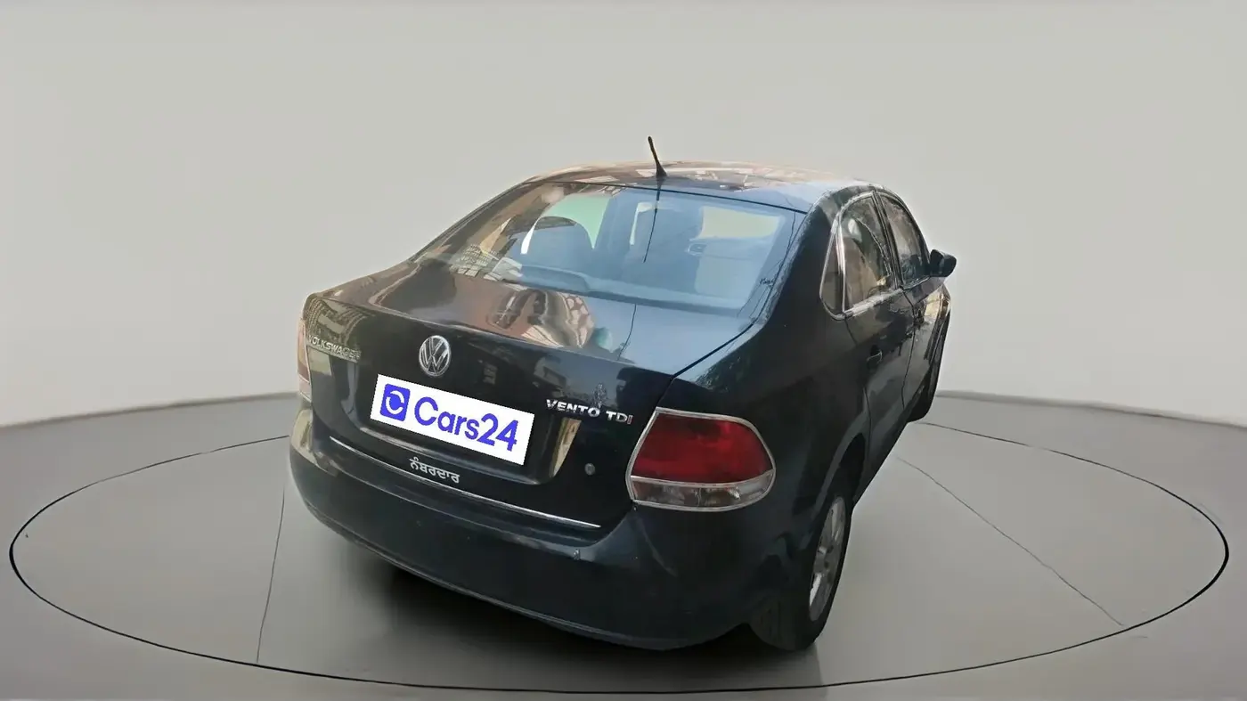 2012 Volkswagen Vento HIGHLINE DIESEL 1.6, Diesel, Manual, 88,997 km, exterior
