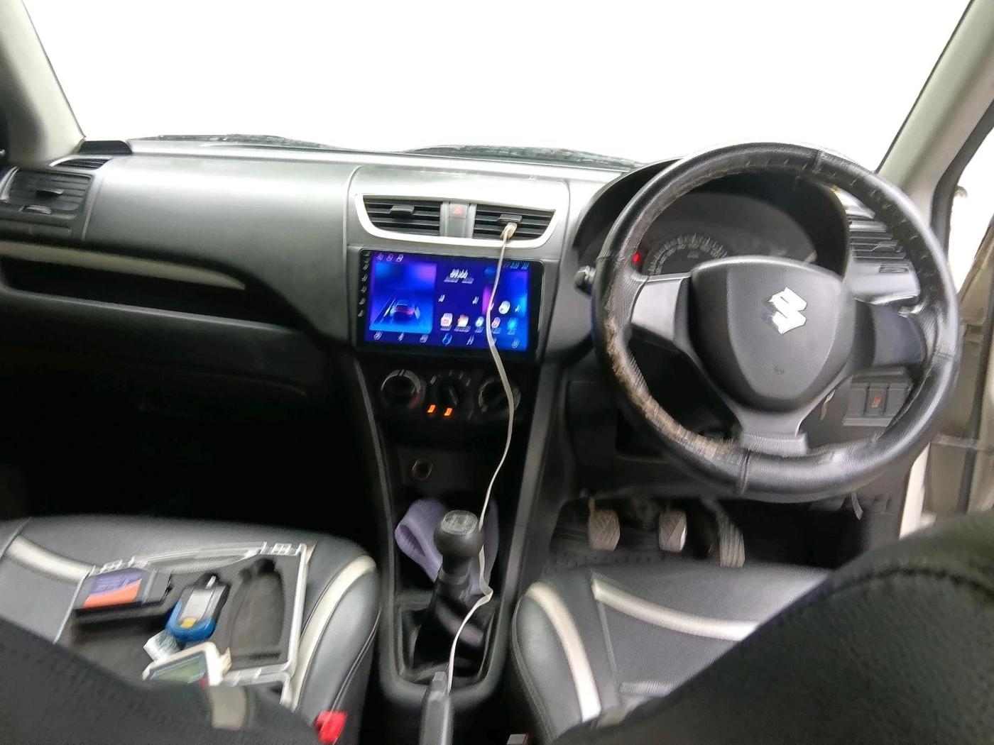 2015 Maruti Swift LXI, Petrol, Manual, 88,303 km, interior