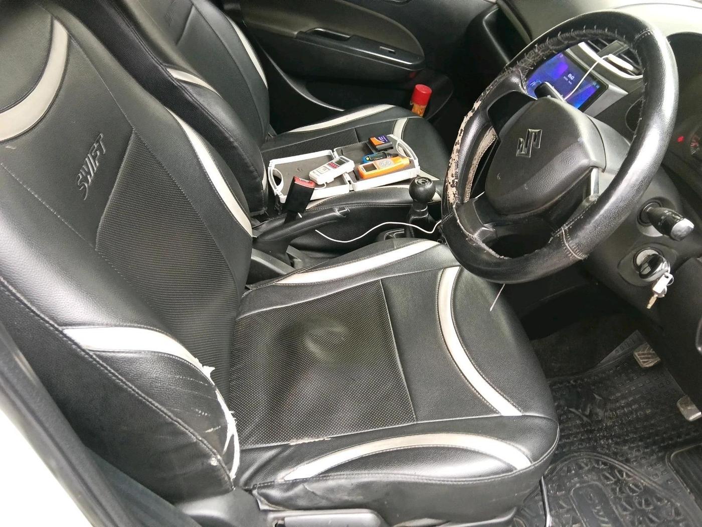 2015 Maruti Swift LXI, Petrol, Manual, 88,303 km, interior