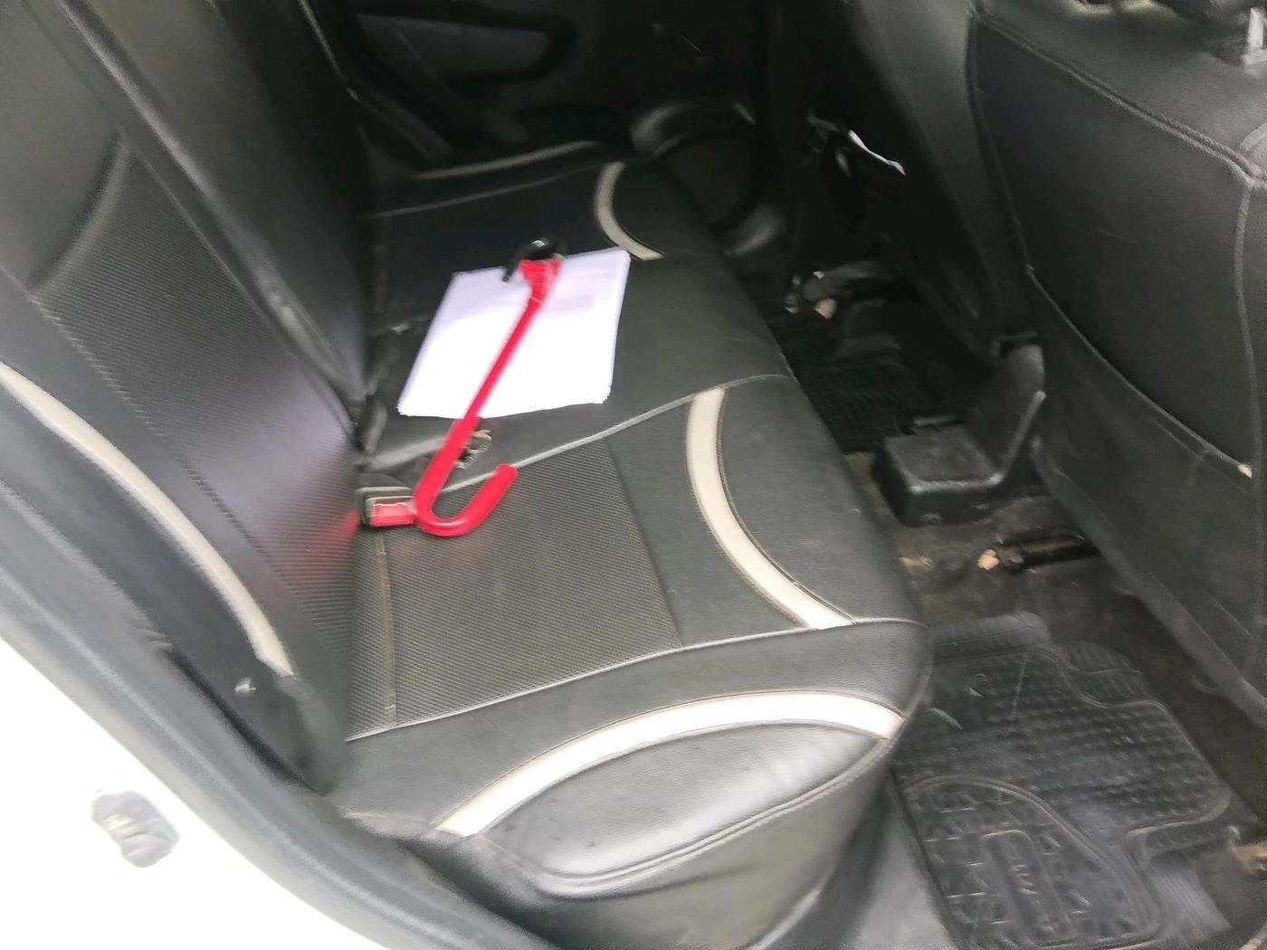 2015 Maruti Swift LXI, Petrol, Manual, 88,303 km, interior