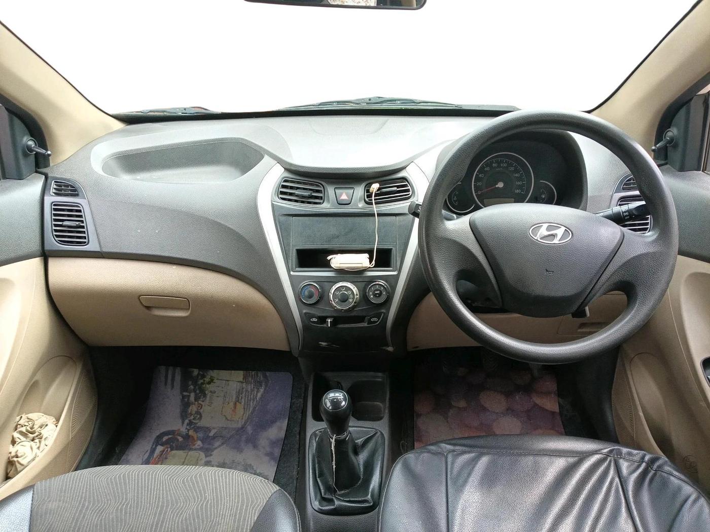 2011 Hyundai Eon ERA +, Petrol, Manual, 35,017 km, interior