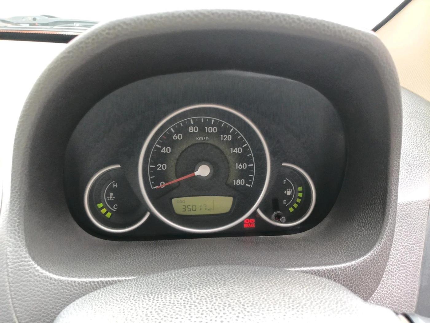 2011 Hyundai Eon ERA +, Petrol, Manual, 35,017 km, interior
