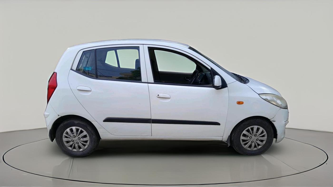 2013 Hyundai i10 MAGNA 1.1, CNG, Manual, 96,389 km, exterior