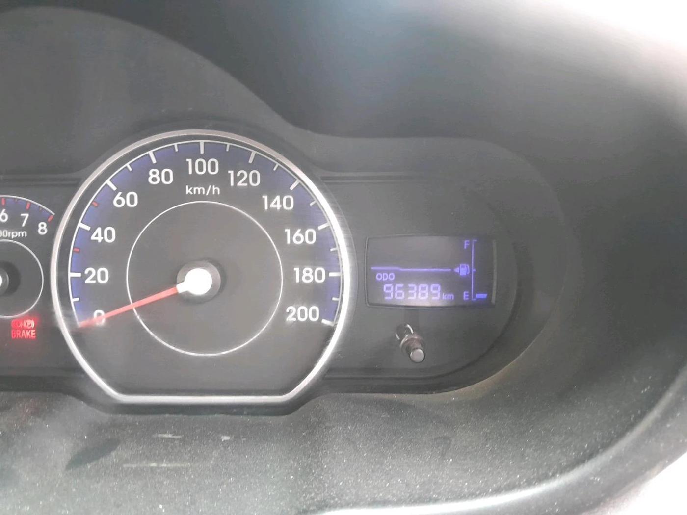 2013 Hyundai i10 MAGNA 1.1, CNG, Manual, 96,389 km, interior