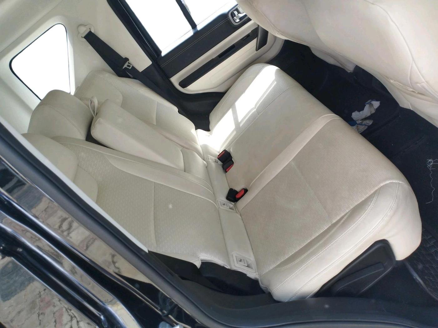 2024 Mahindra Thar Roxx  AX7 L Petrol AT 2WD, Petrol, Automatic, 12,088 km, interior