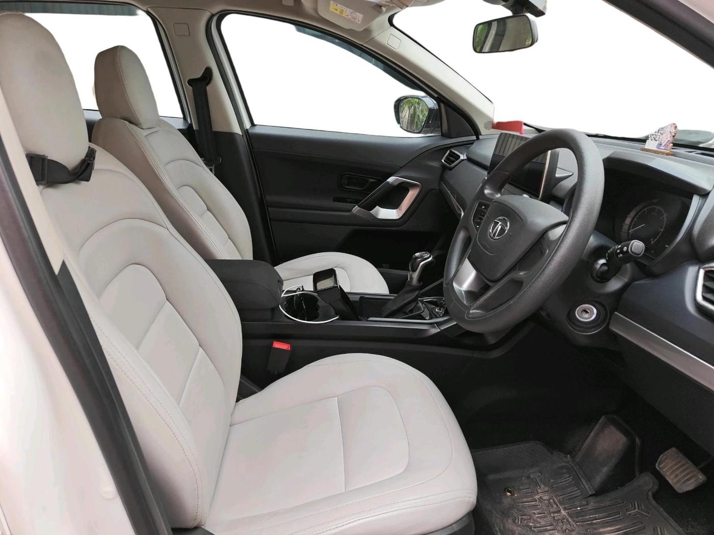 2023 Tata Harrier XMA SUNROOF 2.0L KRYOTEC, Diesel, Automatic, 67,023 km, interior