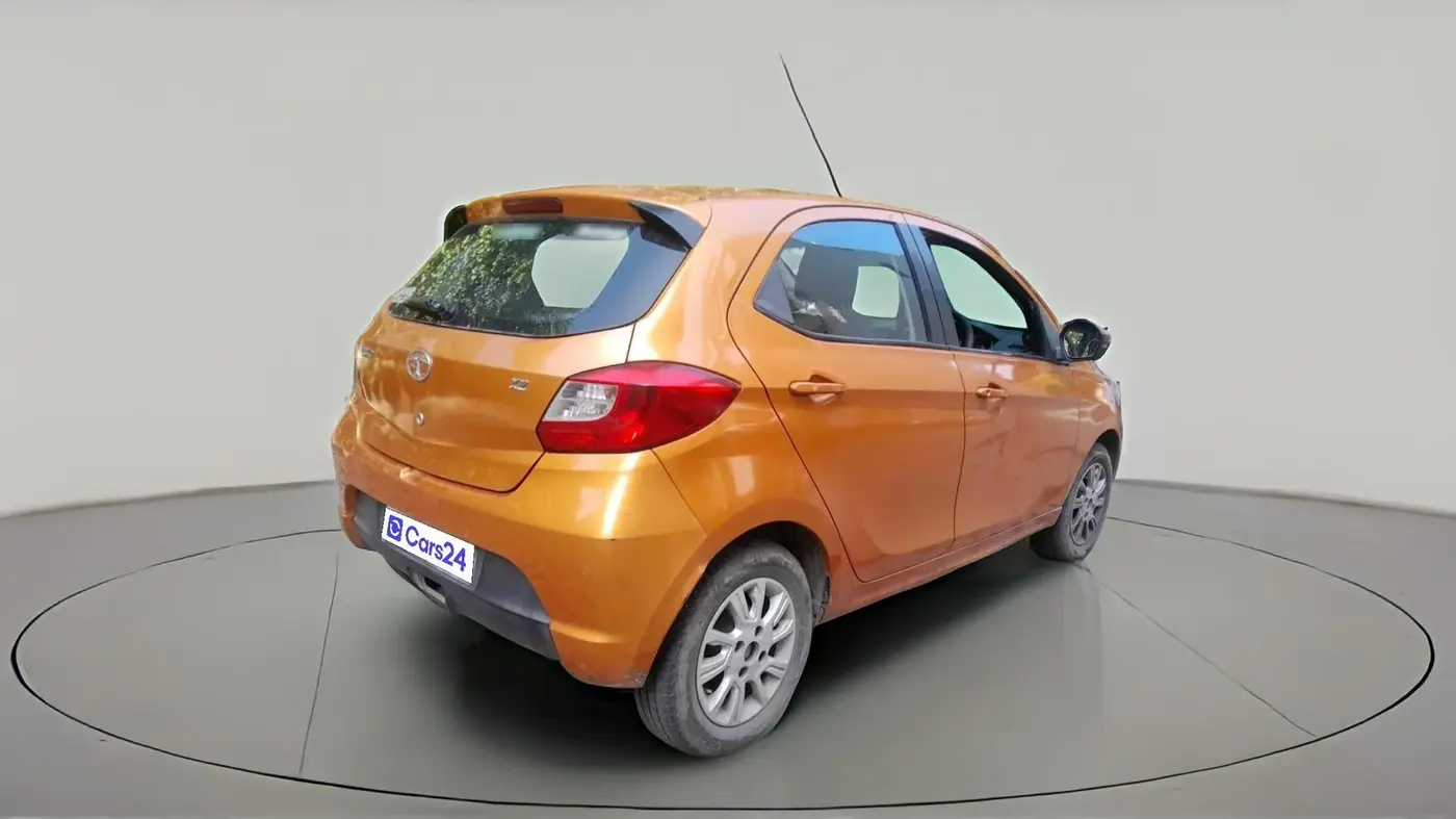 2017 Tata Tiago XZ PETROL, Petrol, Manual, 2,11,000 km, exterior