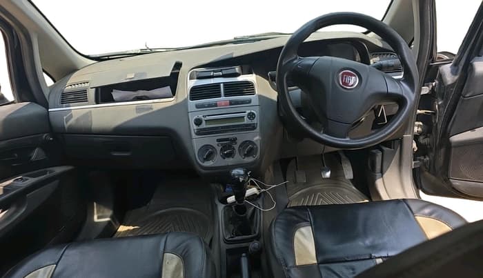 2014 Fiat Grand Punto ACTIVE 1.3, Diesel, Manual, 1,18,638 km, interior
