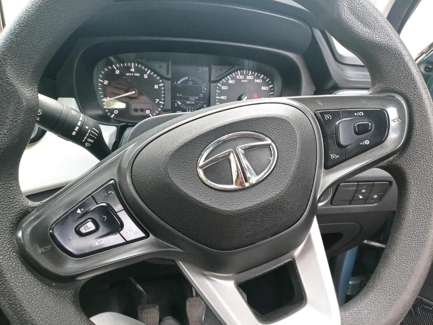 2022 Tata PUNCH ACCOMPLISHED MT, Petrol, Manual, 58,776 km, interior